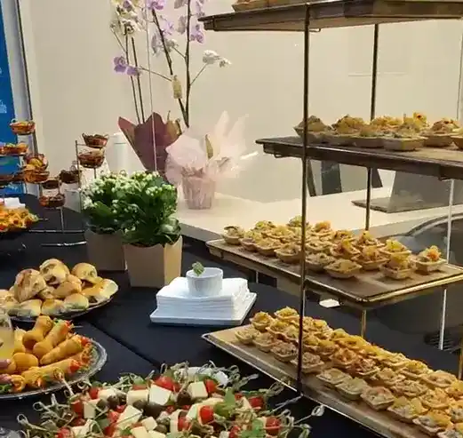 Coffee break — finalização da mesa